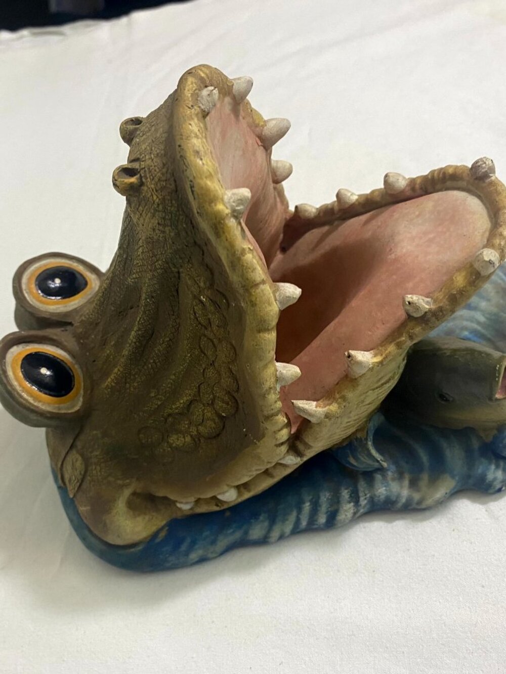 Alligator Crocodile Bottle Holder Figurine Fish Base Coastal Bar Decor Resin 8"